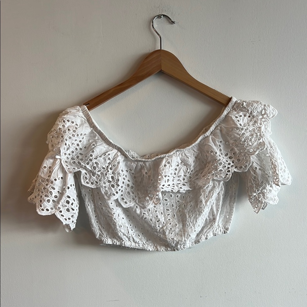 A Peach White Puff Sleeve Ruffled Crop Blouse